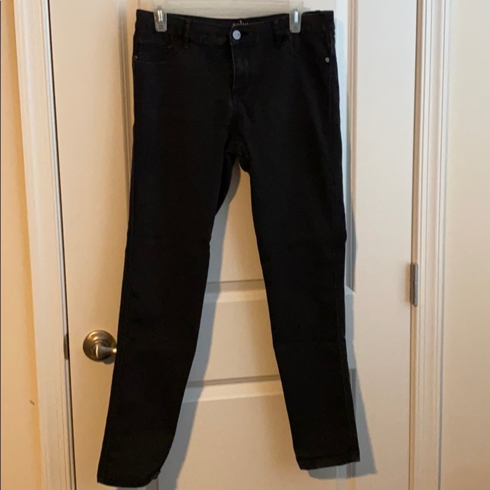 Women’s black jeans